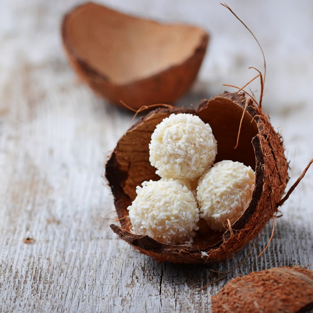 RECEITA: Beijinho de coco - Grupo PQ Alimentos